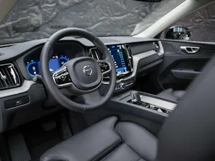 VOLVO XC60 B4 Diesel Mild Hybrid AWD Ultimate Dark Geartronic *Panorama*Head-Up*Standheizung*