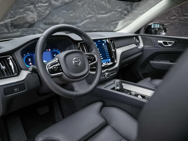VOLVO XC60 B4 Diesel Mild Hybrid AWD Ultimate Dark Geartronic *Panorama*Head-Up*Standheizung*