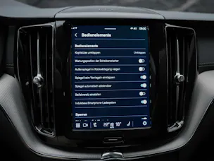 VOLVO XC60 B4 Diesel Mild Hybrid AWD Ultimate Dark Geartronic *Panorama*Head-Up*Standheizung*