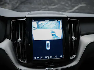 VOLVO XC60 B4 Diesel Mild Hybrid AWD Ultimate Dark Geartronic *Panorama*Head-Up*Standheizung*