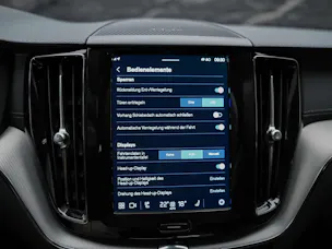 VOLVO XC60 B4 Diesel Mild Hybrid AWD Ultimate Dark Geartronic *Panorama*Head-Up*Standheizung*