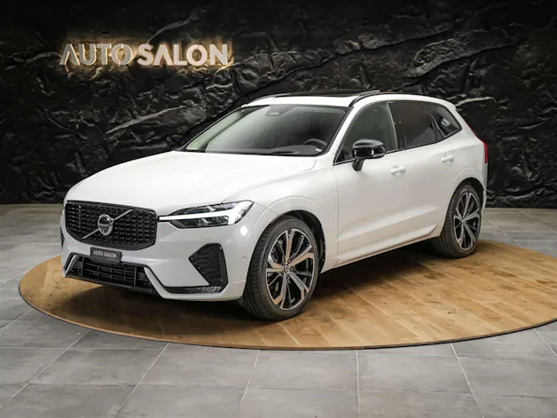 VOLVO XC60 B4 Diesel Mild Hybrid AWD Ultimate Dark Geartronic *Panorama*Head-Up*Standheizung*
