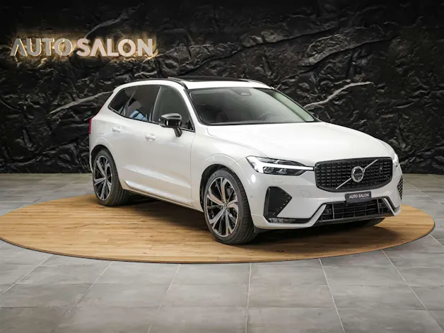 VOLVO XC60 B4 Diesel Mild Hybrid AWD Ultimate Dark Geartronic *Panorama*Head-Up*Standheizung*