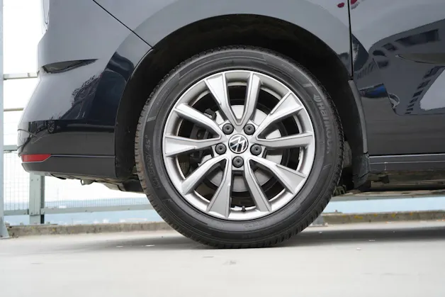 VW MULTIVAN 2.0 TSI LIFE SPORT BLACK DSG l 204 PS