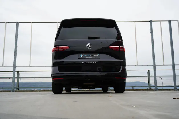 VW MULTIVAN 2.0 TSI LIFE SPORT BLACK DSG l 204 PS