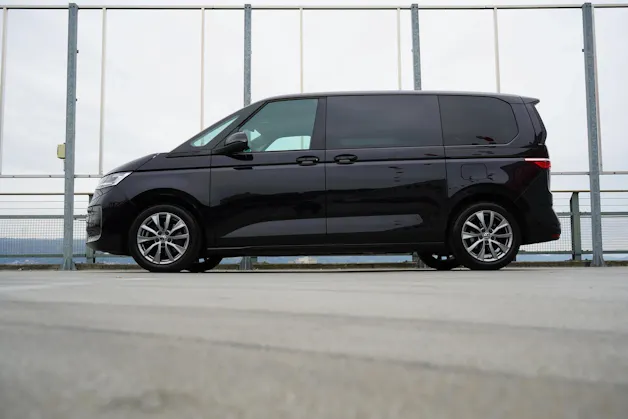 VW MULTIVAN 2.0 TSI LIFE SPORT BLACK DSG l 204 PS