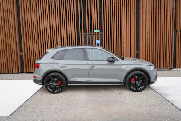 AUDI Q5 50 TDI QUATTRO S-LINE SPORT PLUS BLACK l 286 PS