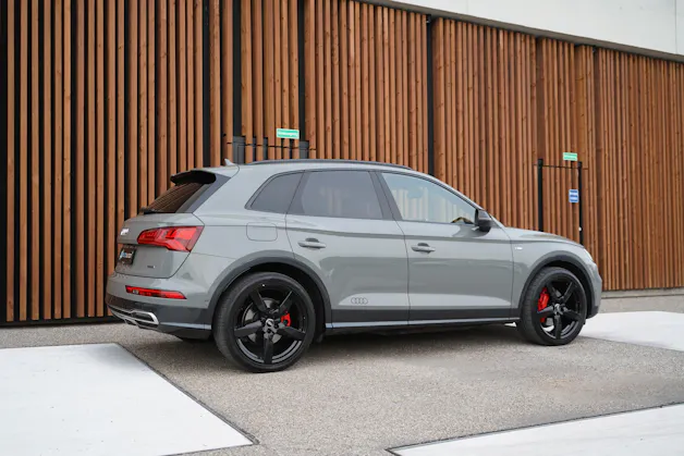 AUDI Q5 50 TDI QUATTRO S-LINE SPORT PLUS BLACK l 286 PS