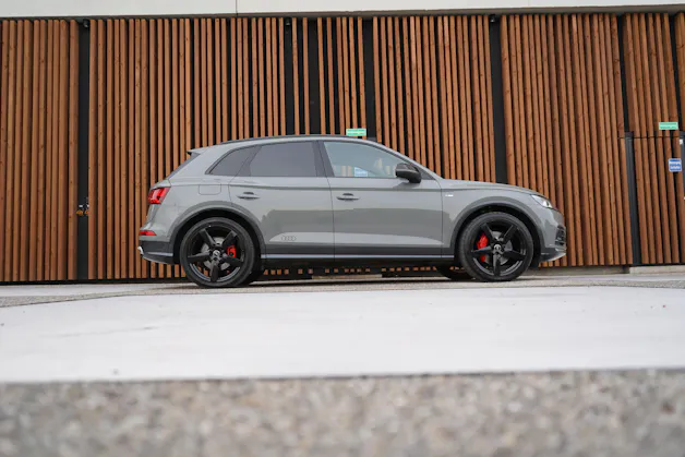 AUDI Q5 50 TDI QUATTRO S-LINE SPORT PLUS BLACK l 286 PS