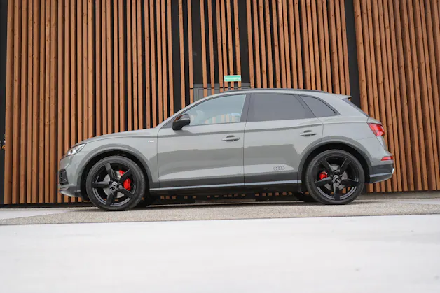 AUDI Q5 50 TDI QUATTRO S-LINE SPORT PLUS BLACK l 286 PS