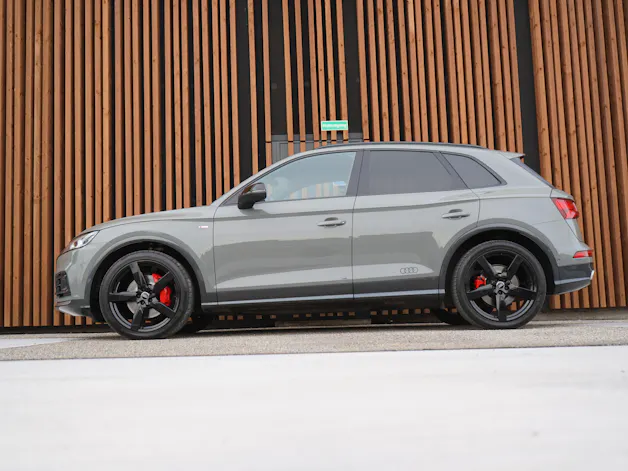 AUDI Q5 50 TDI QUATTRO S-LINE SPORT PLUS BLACK l 286 PS