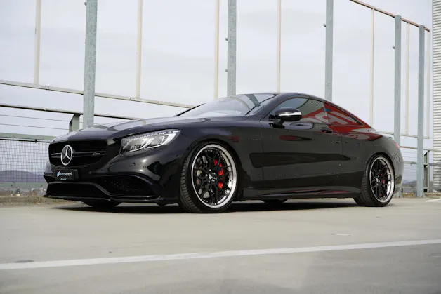 MERCEDES-BENZ S 63 AMG COUPÉ 4MATIC BLACK SPEEDSHIFT MCT l 585 PS