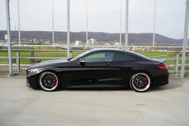 MERCEDES-BENZ S 63 AMG COUPÉ 4MATIC BLACK SPEEDSHIFT MCT l 585 PS