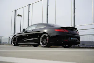 MERCEDES-BENZ S 63 AMG COUPÉ 4MATIC BLACK SPEEDSHIFT MCT l 585 PS