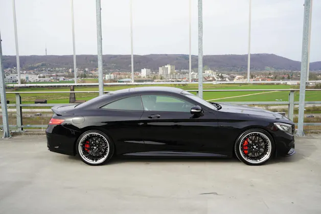 MERCEDES-BENZ S 63 AMG COUPÉ 4MATIC BLACK SPEEDSHIFT MCT l 585 PS