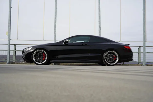 MERCEDES-BENZ S 63 AMG COUPÉ 4MATIC BLACK SPEEDSHIFT MCT l 585 PS