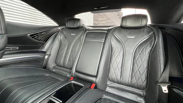 MERCEDES-BENZ S 63 AMG COUPÉ 4MATIC BLACK SPEEDSHIFT MCT l 585 PS
