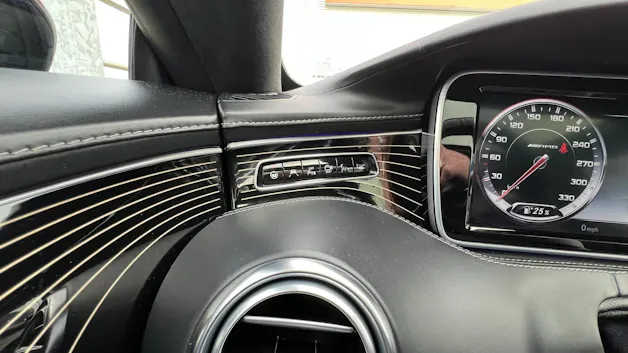 MERCEDES-BENZ S 63 AMG COUPÉ 4MATIC BLACK SPEEDSHIFT MCT l 585 PS