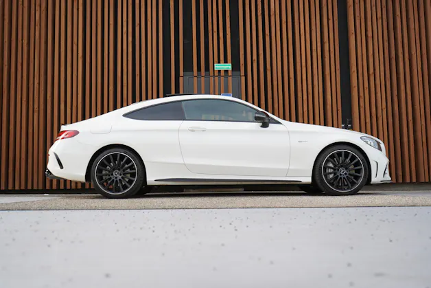 MERCEDES-BENZ C 43 AMG PREMIUM + NIGHT EDITION 4MATIC 9G-TRONIC l 390 PS