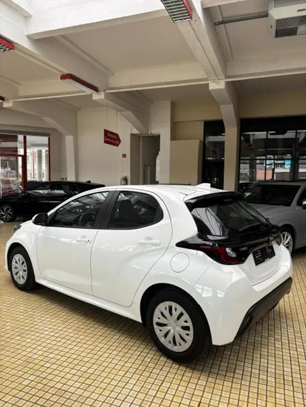 Toyota Yaris 1.5 Active e-CVT