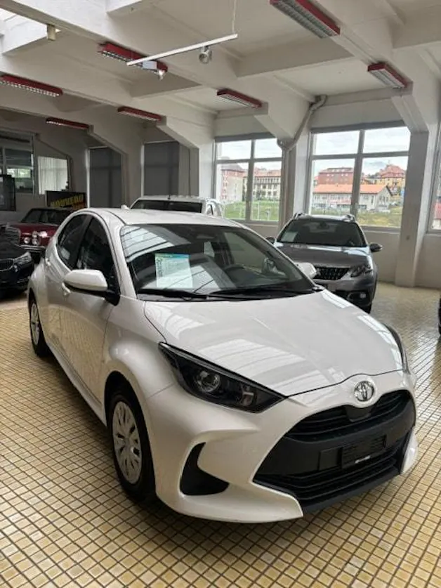 Toyota Yaris 1.5 Active e-CVT