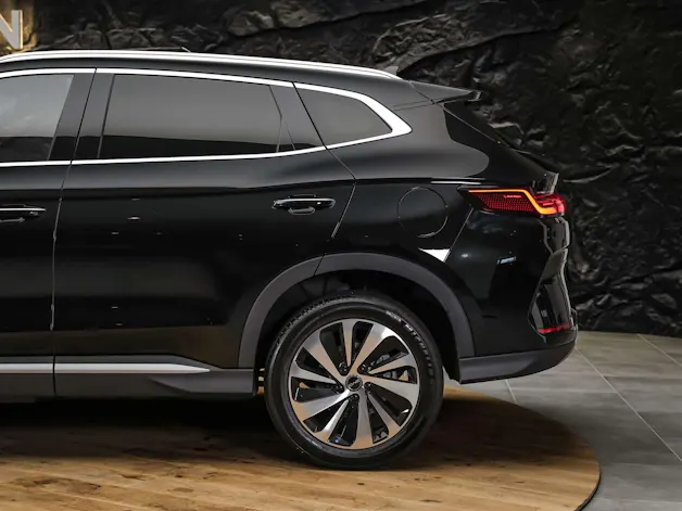 BYD Seal U DM-i Design AWD *SOFORT Verfügbar*Werksgarantie*Lenkradheizung*Sitzbelüftung*360° Kamera*