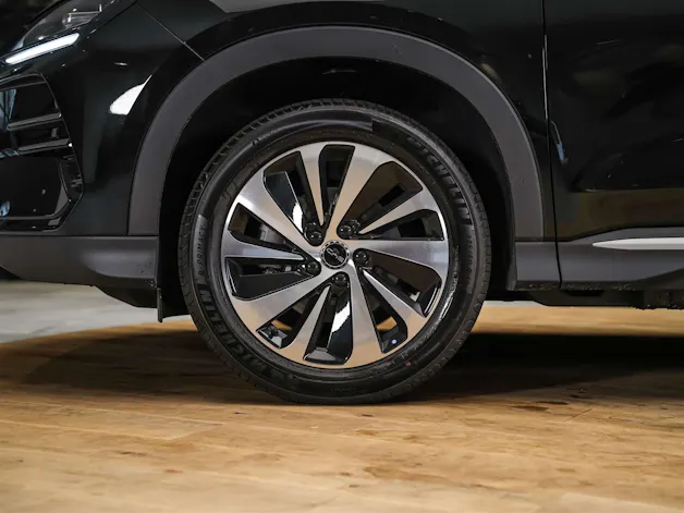 BYD Seal U DM-i Design AWD *SOFORT Verfügbar*Werksgarantie*Lenkradheizung*Sitzbelüftung*360° Kamera*