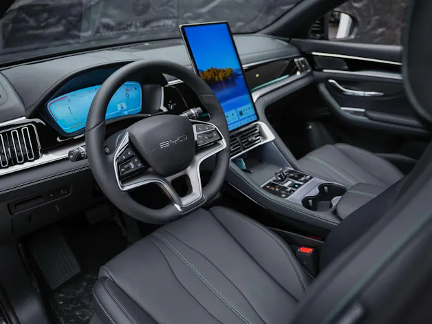 BYD Seal U DM-i Design AWD *SOFORT Verfügbar*Werksgarantie*Lenkradheizung*Sitzbelüftung*360° Kamera*