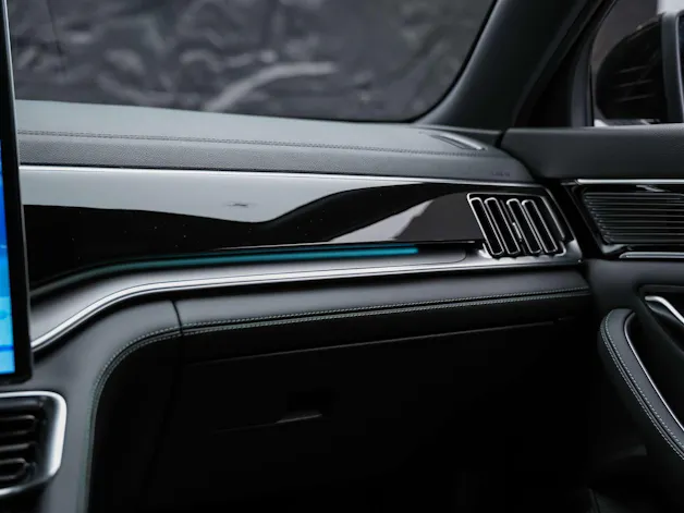 BYD Seal U DM-i Design AWD *SOFORT Verfügbar*Werksgarantie*Lenkradheizung*Sitzbelüftung*360° Kamera*