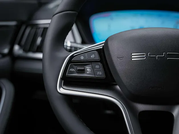 BYD Seal U DM-i Design AWD *SOFORT Verfügbar*Werksgarantie*Lenkradheizung*Sitzbelüftung*360° Kamera*