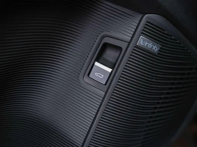BYD Seal U DM-i Design AWD *SOFORT Verfügbar*Werksgarantie*Lenkradheizung*Sitzbelüftung*360° Kamera*