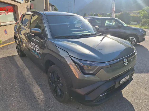 Suzuki E-VITARA GL Top 4X4