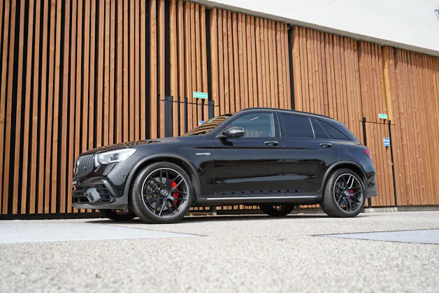 MERCEDES-BENZ GLC 63 S AMG BLACK 4MATIC+ 9G-TRONIC l 510 PS