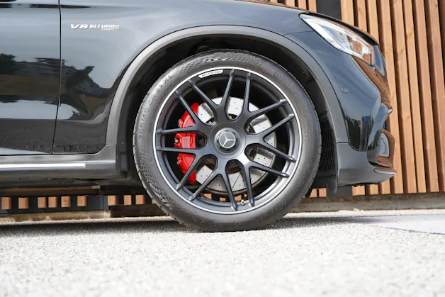 MERCEDES-BENZ GLC 63 S AMG BLACK 4MATIC+ 9G-TRONIC l 510 PS
