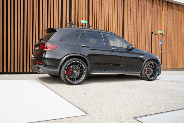 MERCEDES-BENZ GLC 63 S AMG BLACK 4MATIC+ 9G-TRONIC l 510 PS