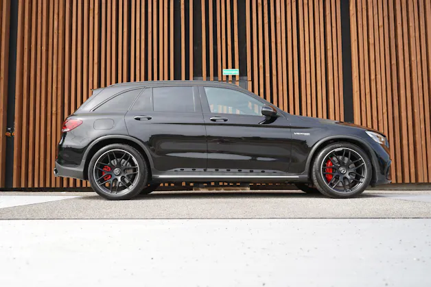 MERCEDES-BENZ GLC 63 S AMG BLACK 4MATIC+ 9G-TRONIC l 510 PS