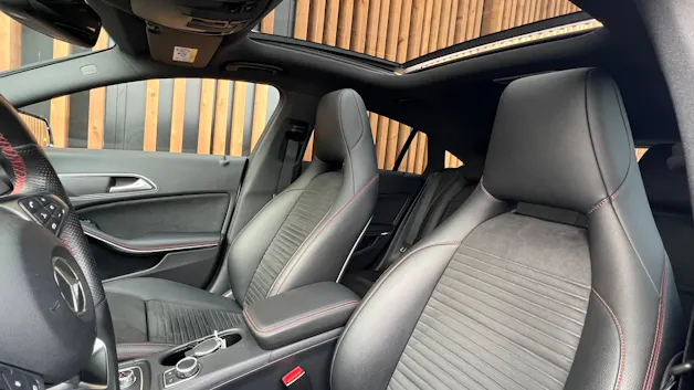 MERCEDES-BENZ CLA SHOOTING BRAKE 45 AMG NIGHT 4MATIC SPEEDSHIFT l 381 PS