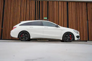 MERCEDES-BENZ CLA SHOOTING BRAKE 45 AMG NIGHT 4MATIC SPEEDSHIFT l 381 PS
