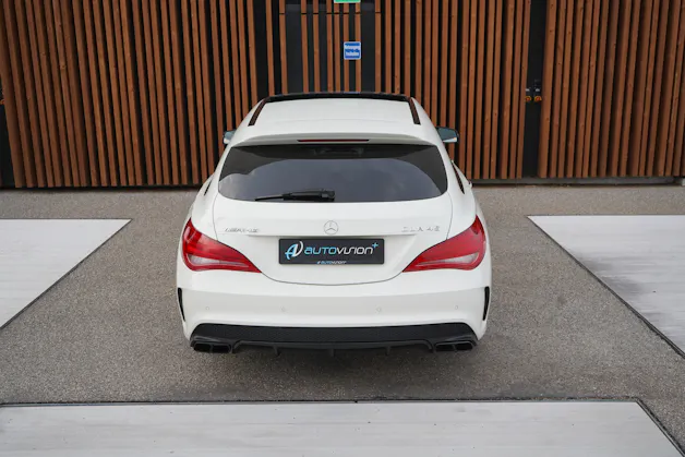 MERCEDES-BENZ CLA SHOOTING BRAKE 45 AMG NIGHT 4MATIC SPEEDSHIFT l 381 PS