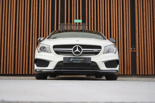 MERCEDES-BENZ CLA SHOOTING BRAKE 45 AMG NIGHT 4MATIC SPEEDSHIFT l 381 PS
