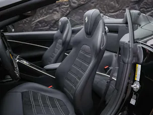 FERRARI Roma Spider 3.9 V8 T *ALL BLACK*Sitzbelüftung*JBL*