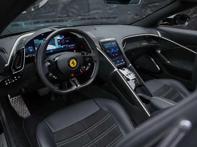 FERRARI Roma Spider 3.9 V8 T *ALL BLACK*Sitzbelüftung*JBL*