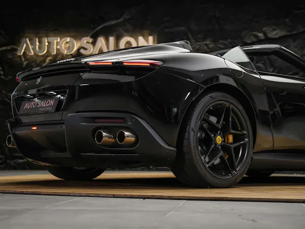 FERRARI Roma Spider 3.9 V8 T *ALL BLACK*Sitzbelüftung*JBL*