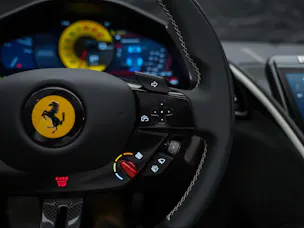 FERRARI Roma Spider 3.9 V8 T *ALL BLACK*Sitzbelüftung*JBL*