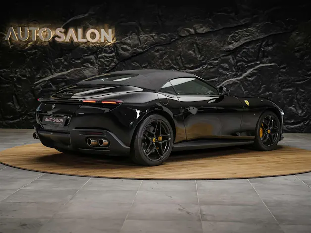 FERRARI Roma Spider 3.9 V8 T *ALL BLACK*Sitzbelüftung*JBL*