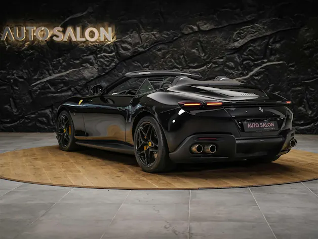 FERRARI Roma Spider 3.9 V8 T *ALL BLACK*Sitzbelüftung*JBL*