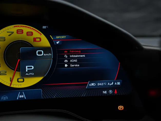 FERRARI Roma Spider 3.9 V8 T *ALL BLACK*Sitzbelüftung*JBL*
