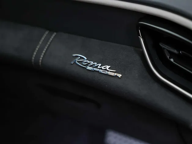 FERRARI Roma Spider 3.9 V8 T *ALL BLACK*Sitzbelüftung*JBL*