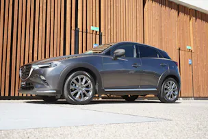MAZDA CX-3 SKYACTIV-G 121 REVOLUTION FWD AUTOMAT l 121 PS