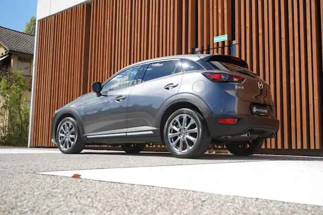 MAZDA CX-3 SKYACTIV-G 121 REVOLUTION FWD AUTOMAT l 121 PS